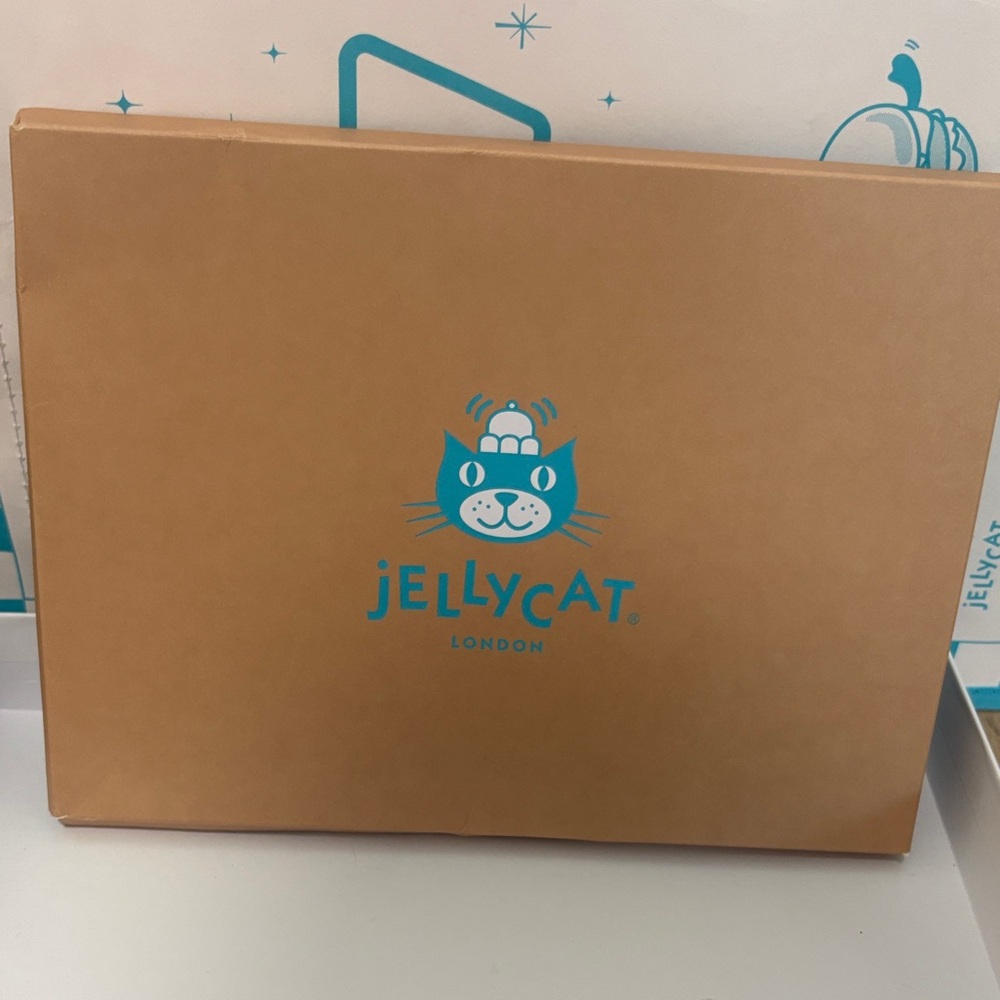 Jellycat Garland Party. Genuine. Brand new. Ships next day.